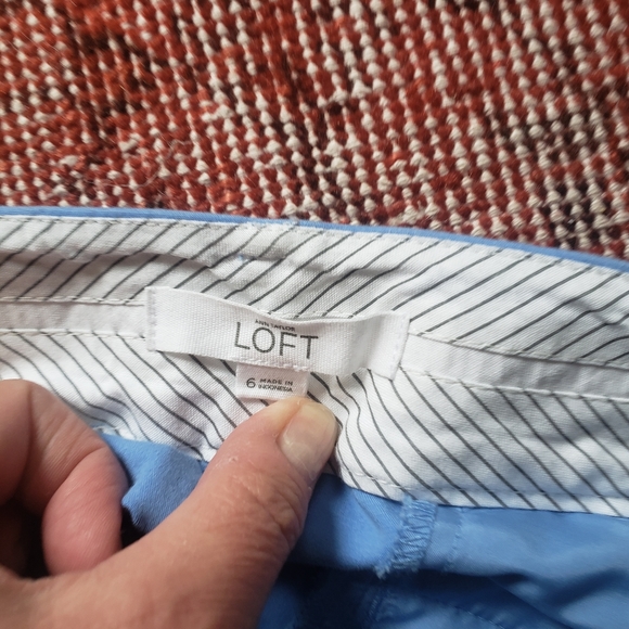 LOFT Shorts - Picture 3 of 4